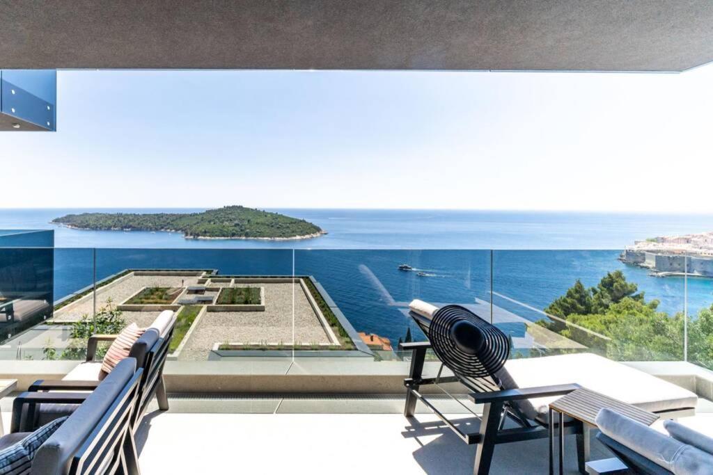 New&Luxury 5* With An Amazing View - Pure Apartment ドゥブロブニク エクステリア 写真