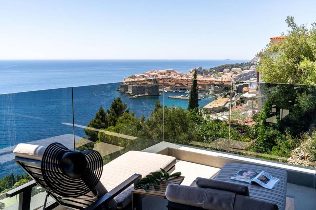 New&Luxury 5* With An Amazing View - Pure Apartment ドゥブロブニク エクステリア 写真