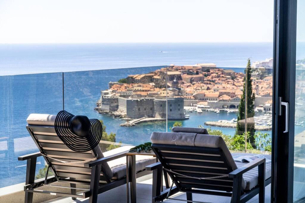 New&Luxury 5* With An Amazing View - Pure Apartment ドゥブロブニク エクステリア 写真