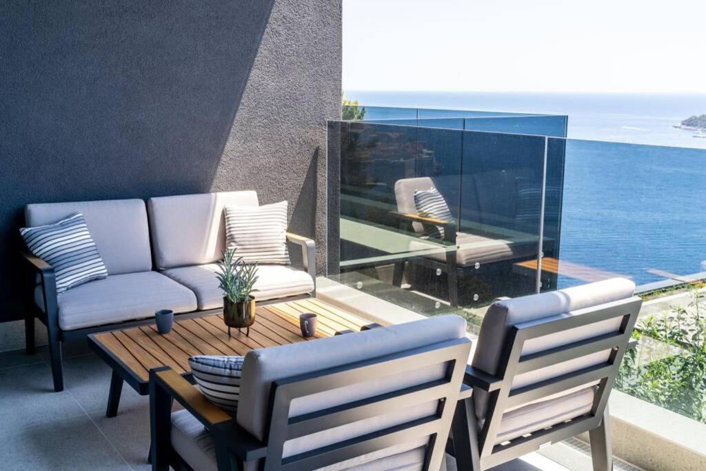 New&Luxury 5* With An Amazing View - Pure Apartment ドゥブロブニク エクステリア 写真