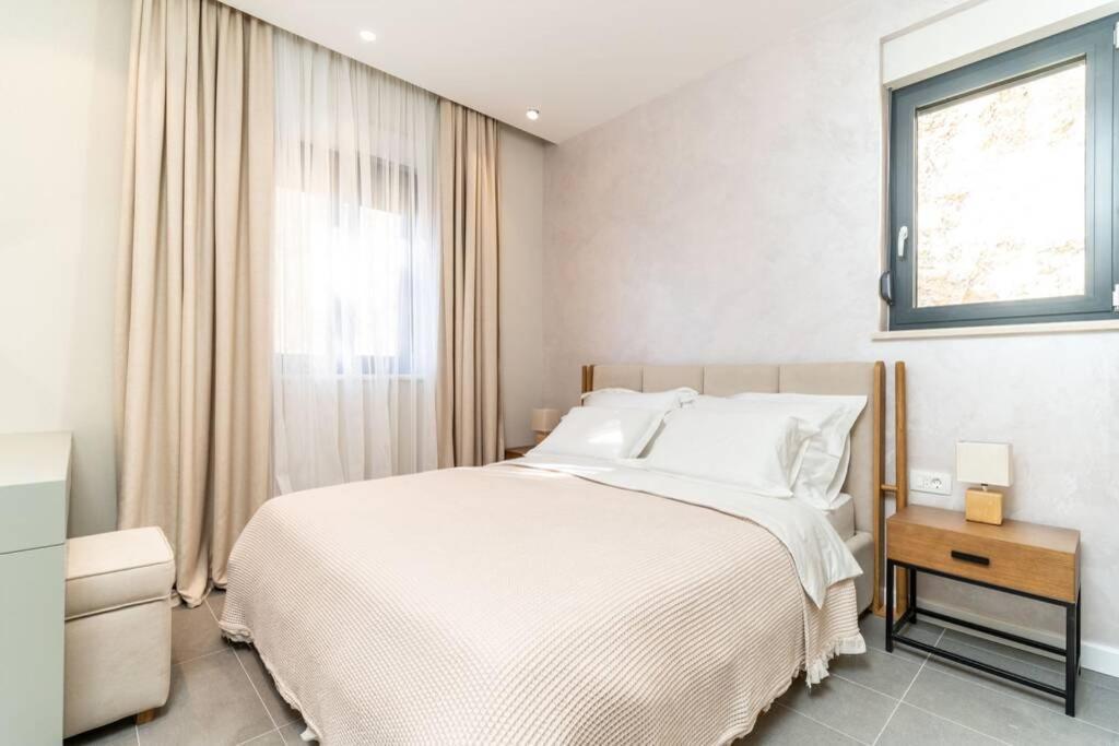 New&Luxury 5* With An Amazing View - Pure Apartment ドゥブロブニク エクステリア 写真