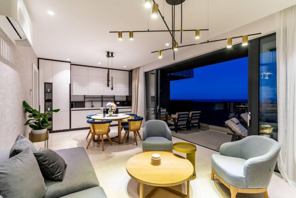 New&Luxury 5* With An Amazing View - Pure Apartment ドゥブロブニク エクステリア 写真